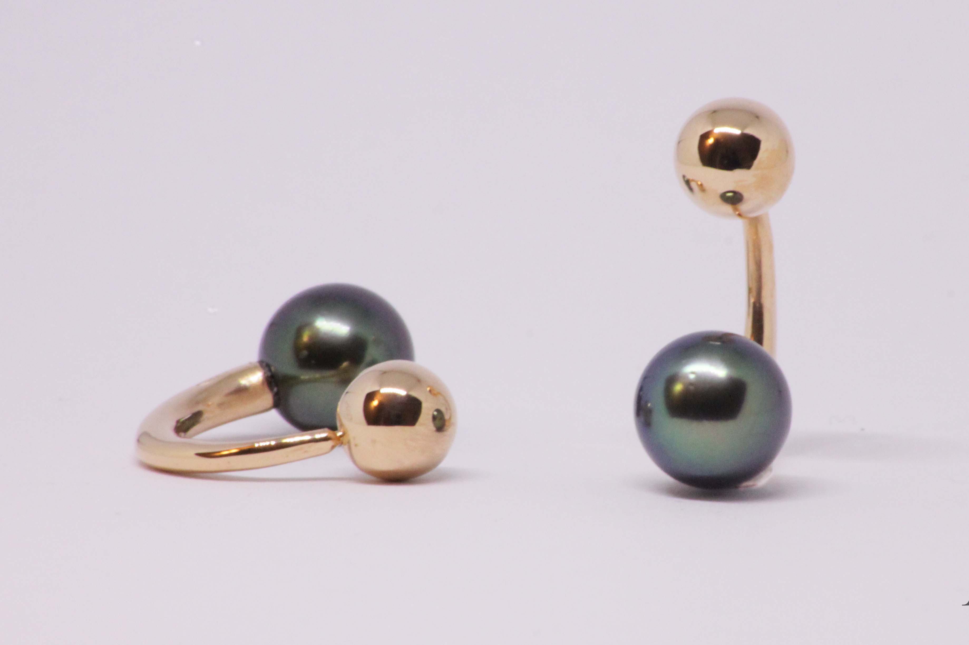 Rose gold earrings with green peacock pearls, bubble collection